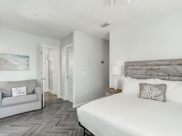 Bradenton Beach Four Bedroom Vacation Home with Pool & Spa